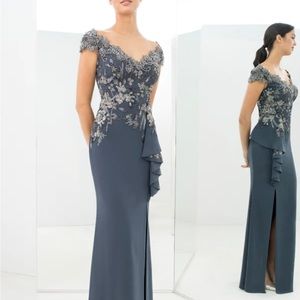New With Tags! Daymor Couture Alexander by Daymor Dress 1392 Size 10.